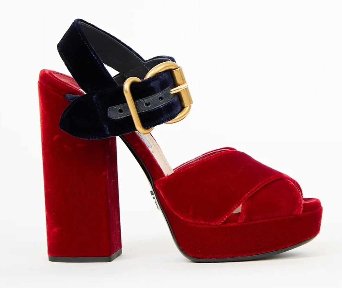 Prada Criss Cross Plateform Heels          Size 7